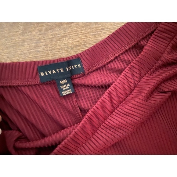 𝅺PRIVATE invite off shoulder dress - Picture 8 of 9